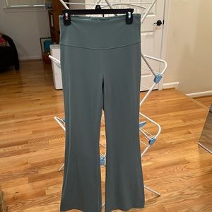 Groove super high rise flare Nulu